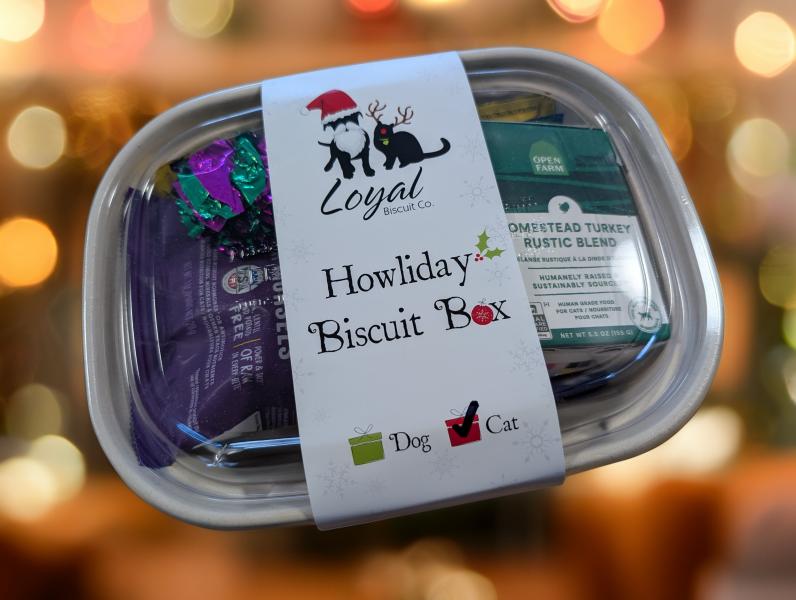 LBC C Howliday Biscuit Box